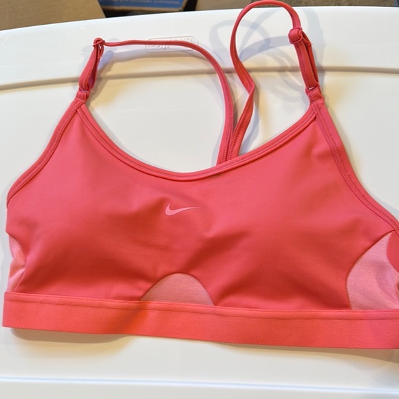NWOT Nike Women's Coral Sports Bra - Picture 1 of 3